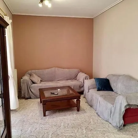 αυτόνομη μεζονέτα με εσωτερικό τζάκι και μπαλκόνια *