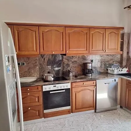 Apartment αυτόνομη μεζονέτα με εσωτερικό τζάκι και μπαλκόνια