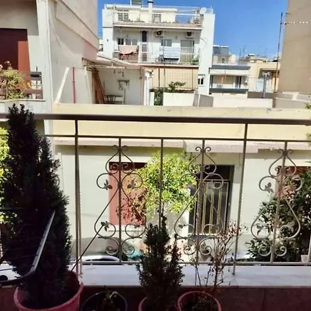 αυτόνομη μεζονέτα με εσωτερικό τζάκι και μπαλκόνια Apartment