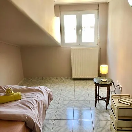 Apartment αυτόνομη μεζονέτα με εσωτερικό τζάκι και μπαλκόνια *